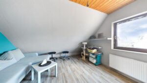 Kinder-/Arbeitszimmer