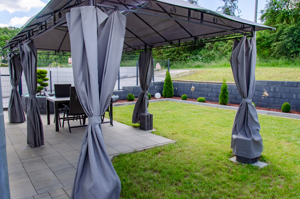 Südterrasse / Garten