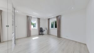 Kinder-/Arbeitszimmer