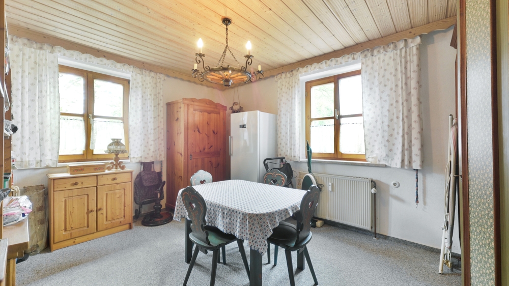 Arbeits-/Kinderzimmer EG