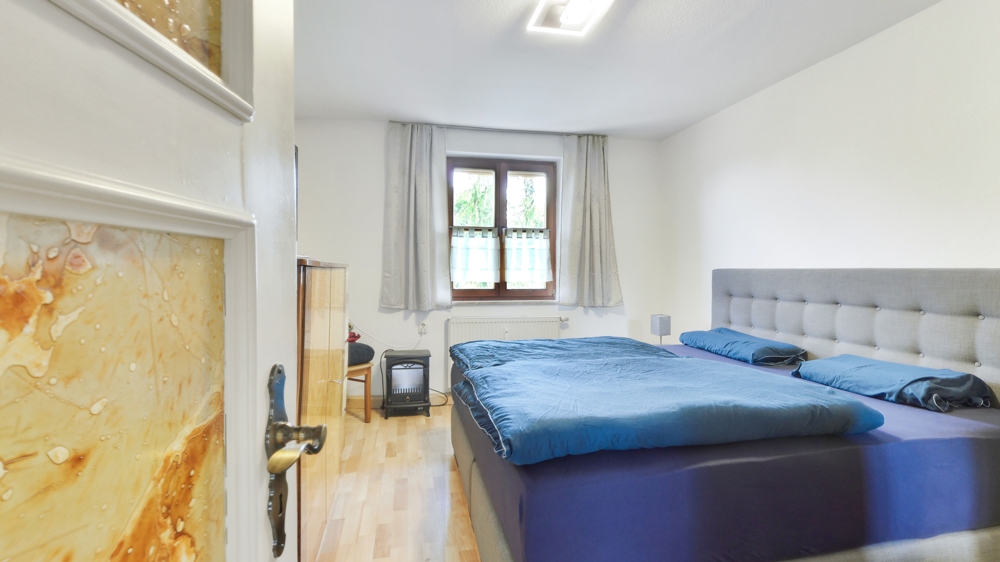 Schlafzimmer 1. OG links