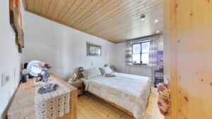 Schlafzimmer 1. OG rechts