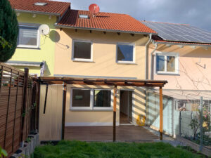 Südseite mit Terrasse